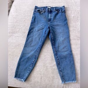 Good American Mid Wash Skinny Jeans Raw Hem Light Distressing on Back Pockets 14